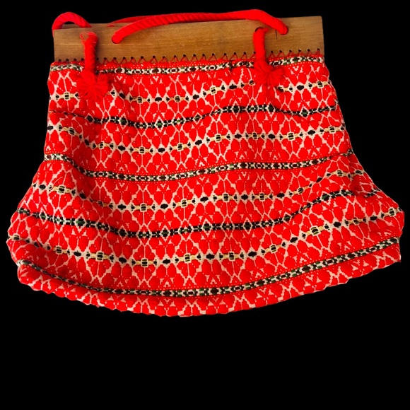 ๐ Vintage Red Embroidered Handbag with Wood | c1970s ๐ | $25 - Picture 1 of 4